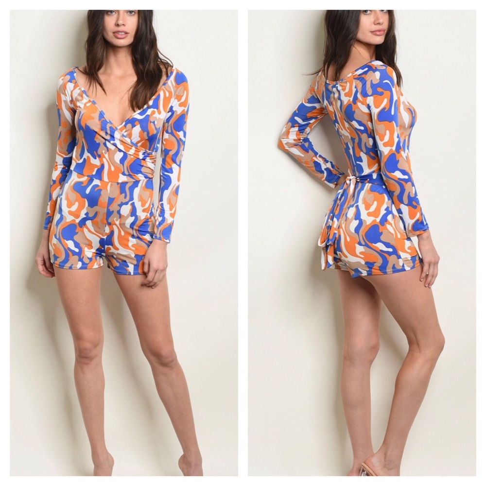 ROMPER PLUNGING NECKLINE - Picture 2 of 7